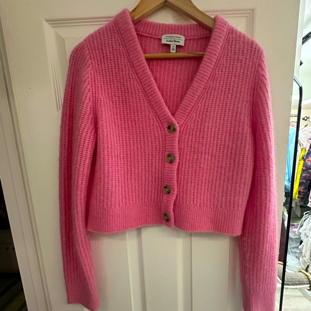 $ Other stories Boxy Knit Cardigan in Pink, Small